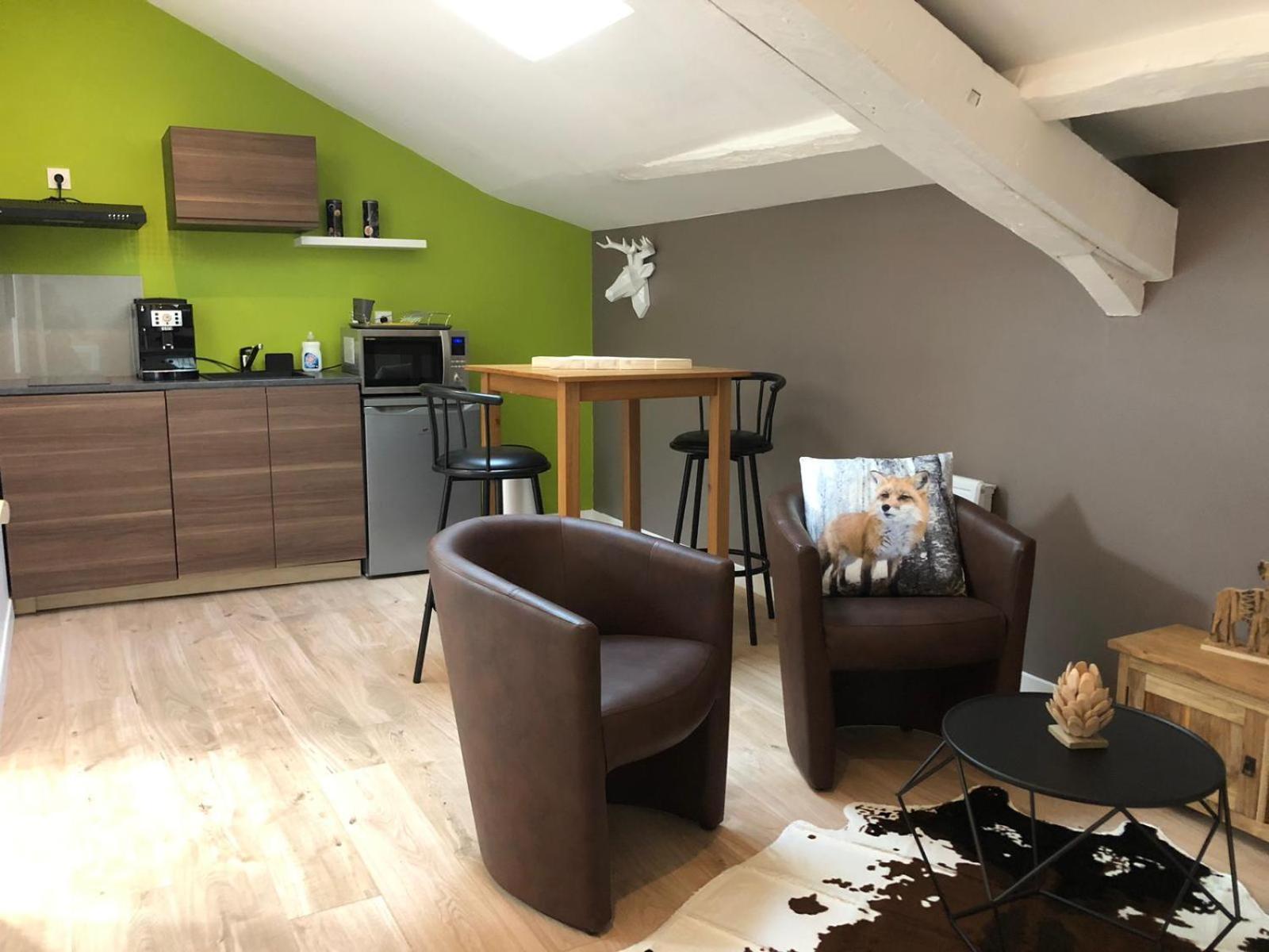 La Cabane Centre La Breche Wifi Calme Linge De Pressing Ниор Екстериор снимка